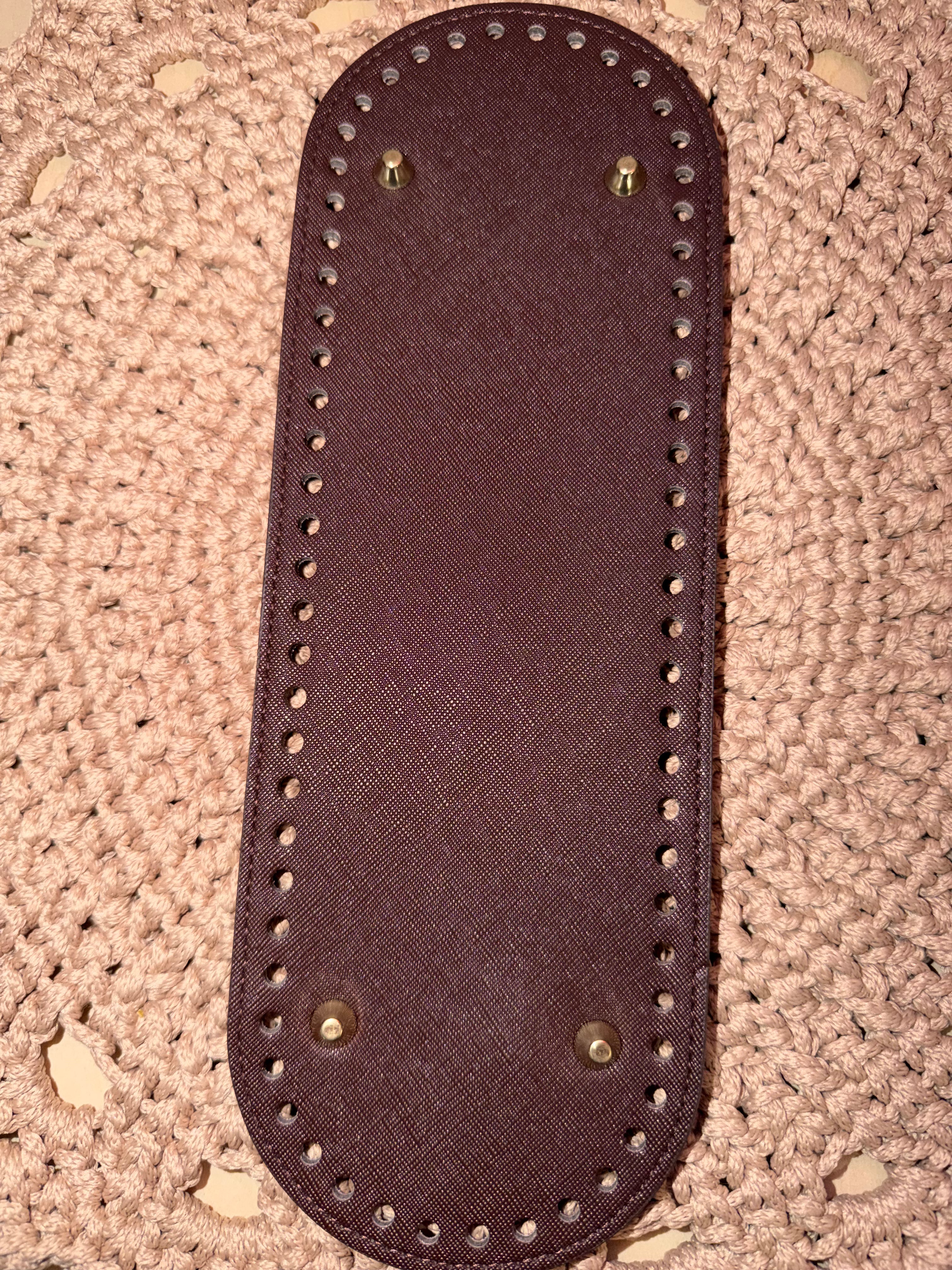 Bunnar med føtter - 30 x 10 cm