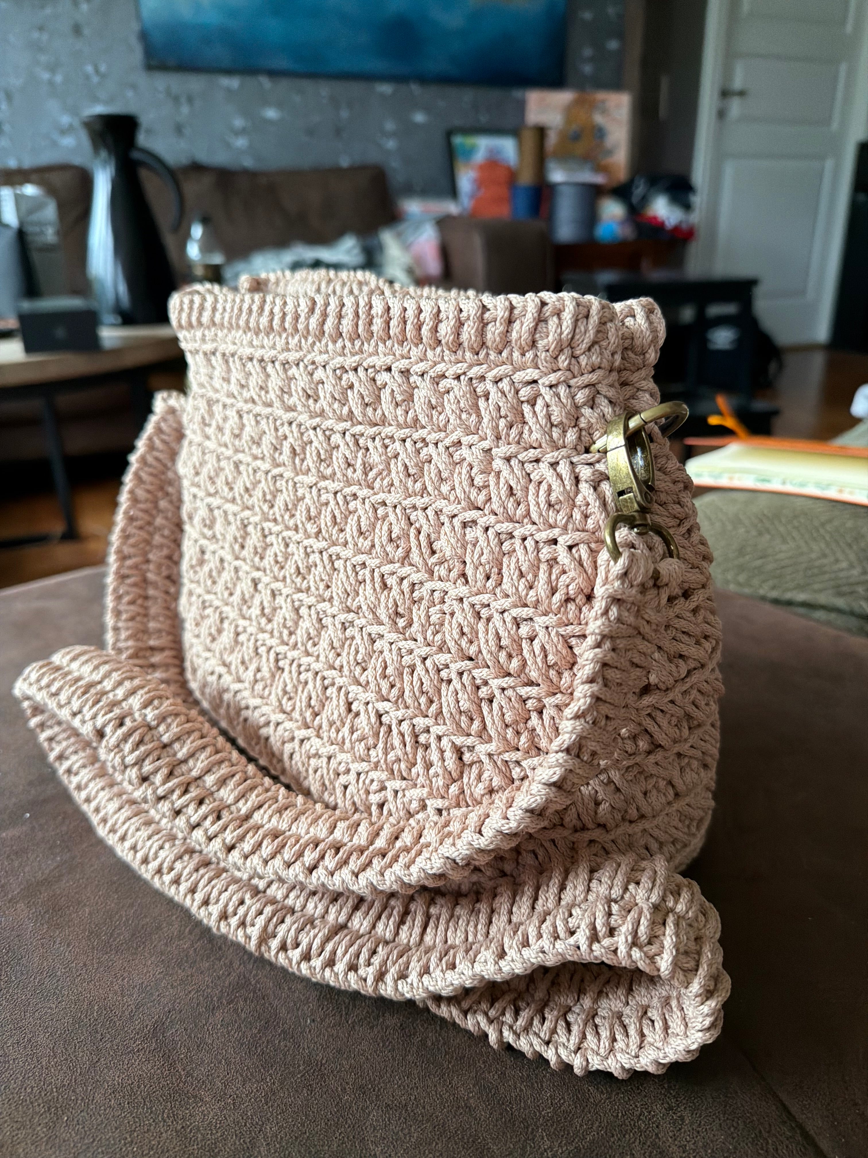 Ferdig hekla Peregrinari bag