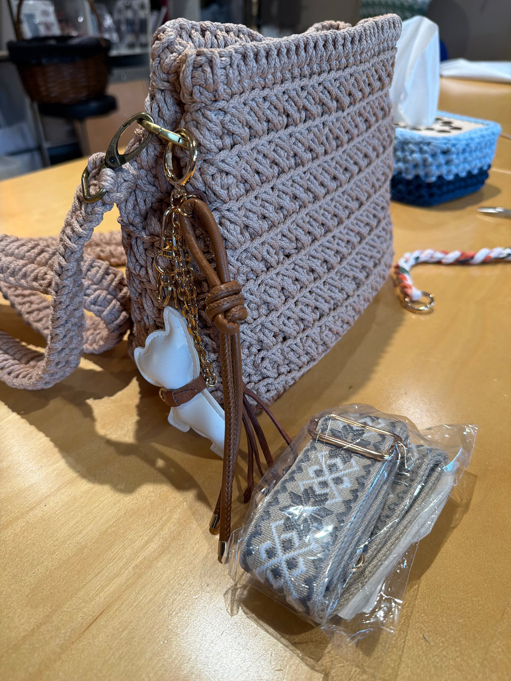 Ferdig hekla Peregrinari bag