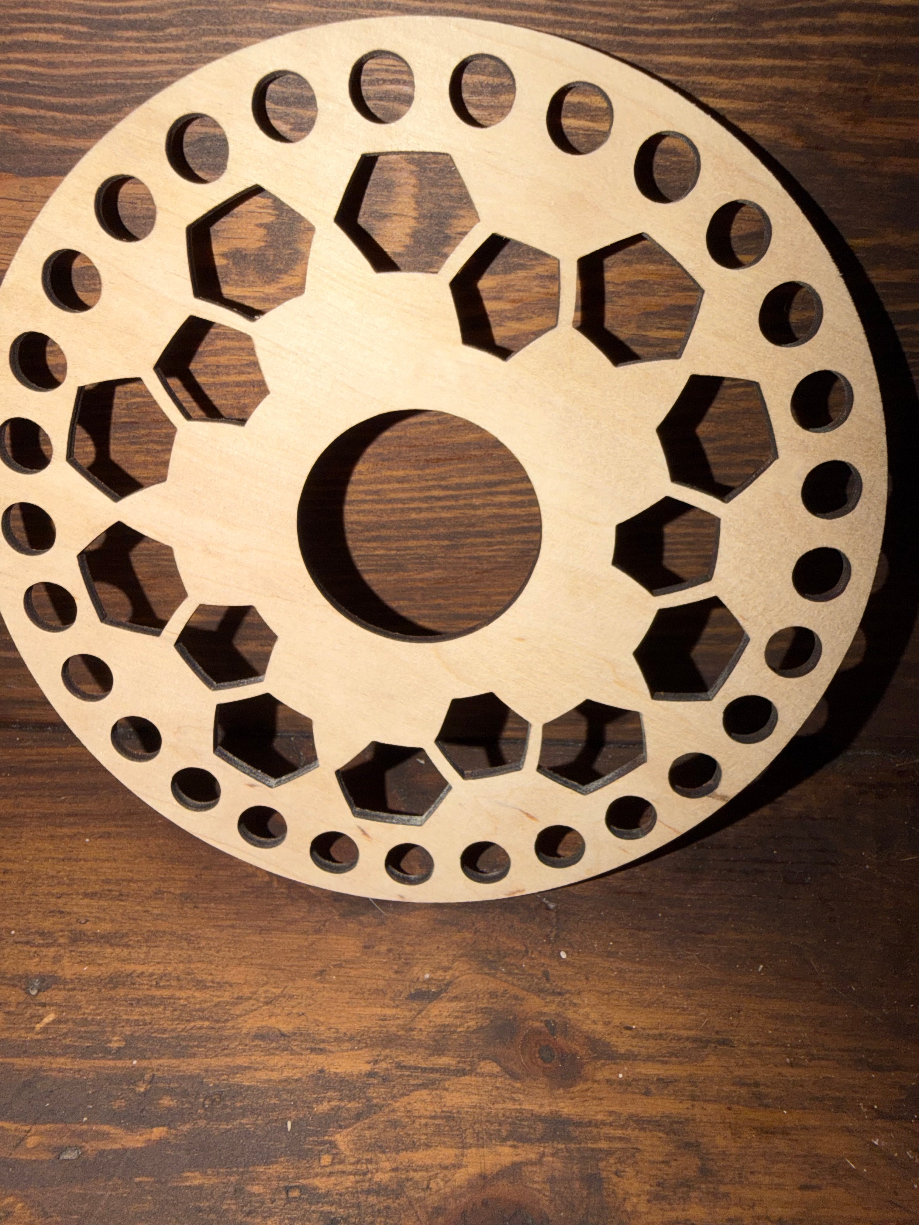 Runde trebunnar/toppar med motiv 15 cm