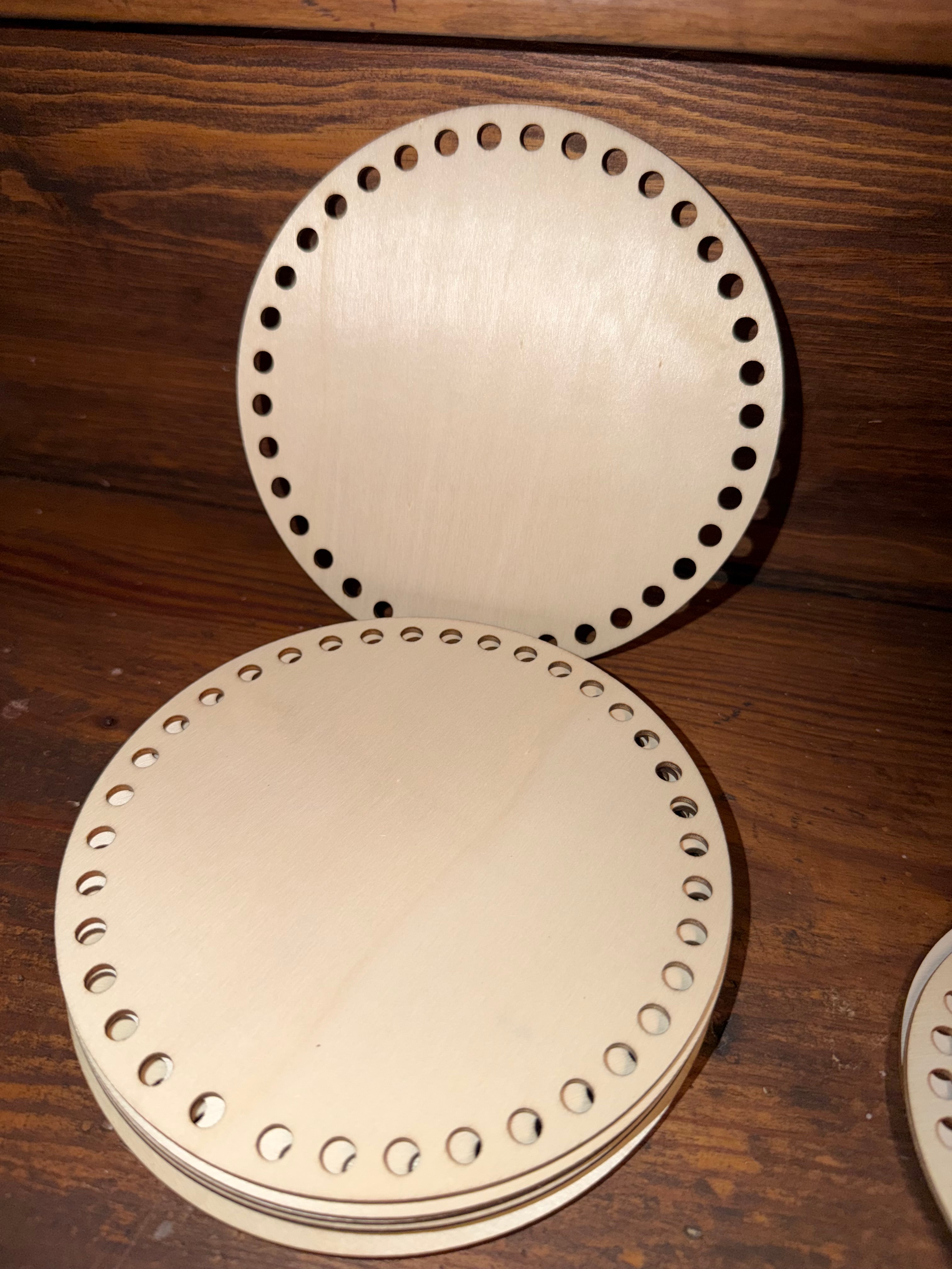 Runde trebunnar/toppar med motiv 15 cm