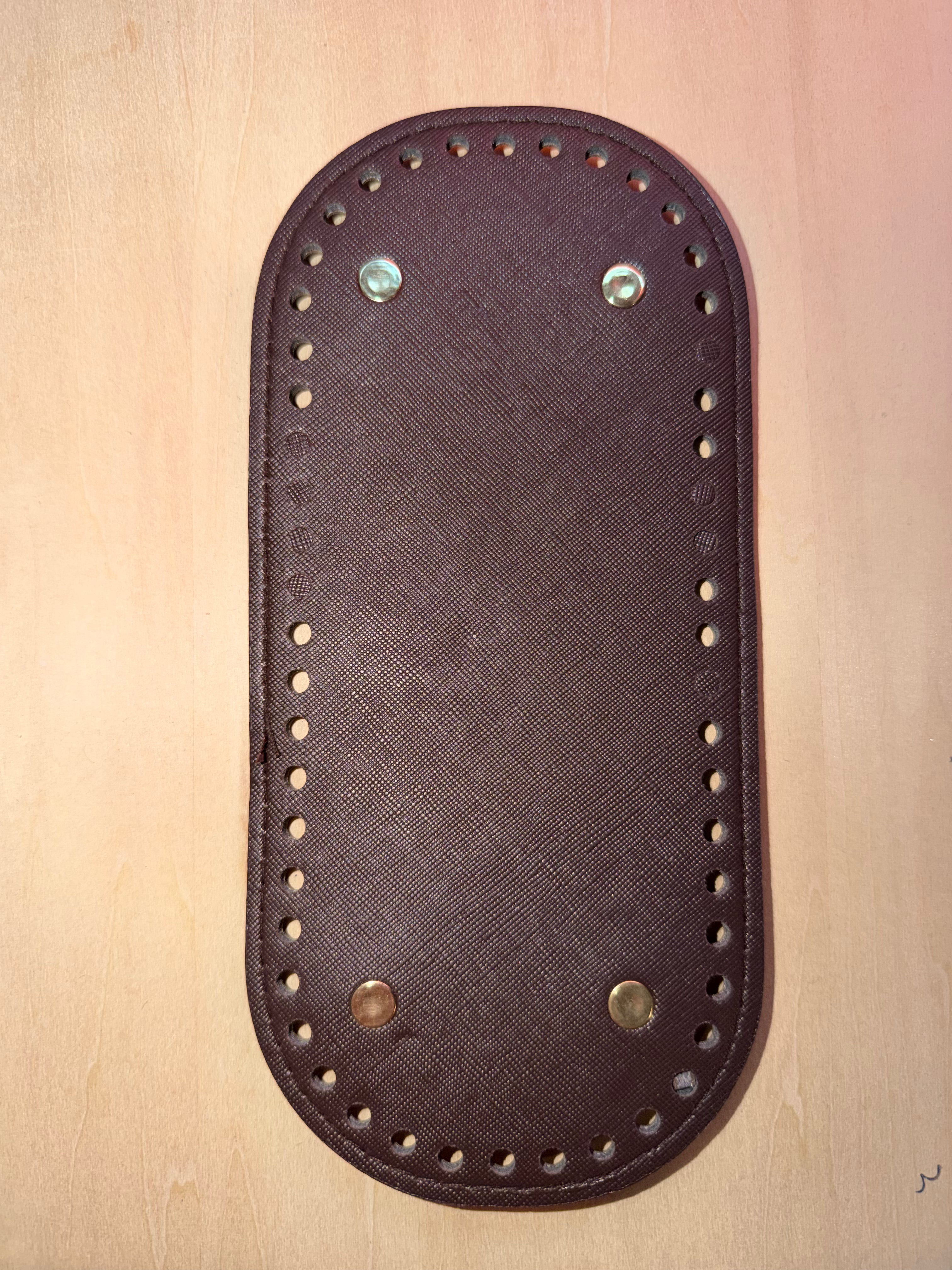 Bunnar m/føtter - 21 x 10 cm