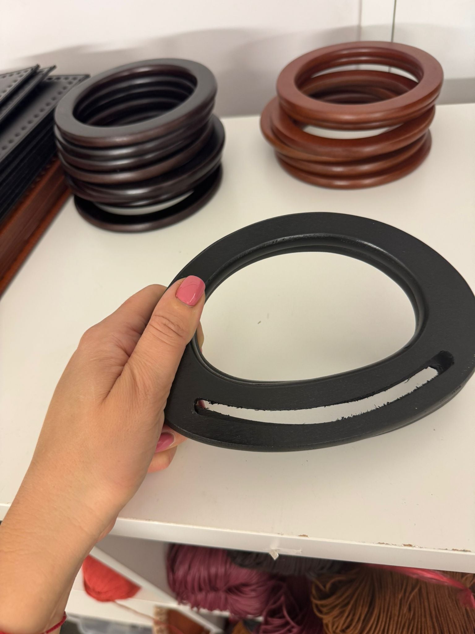 Veskehandtak, reimer/stropper til sekkar og mageveske